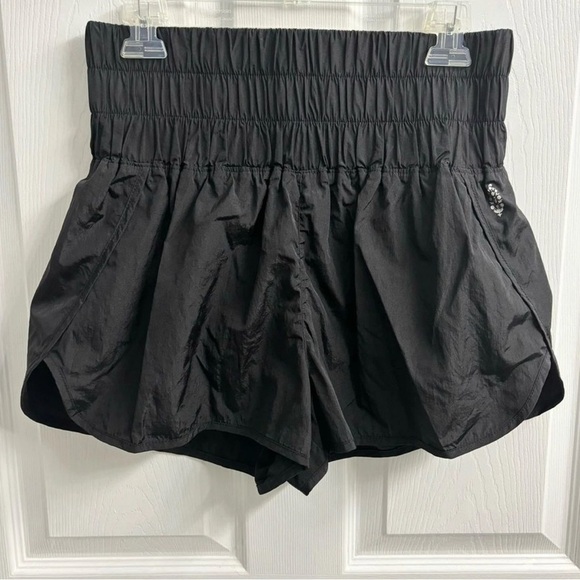 Free People Movement Shorts Black
The Way Home Medium  Athletic - Picture 3 of 9